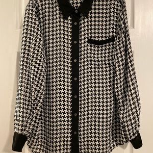 Vince Camuto 2x Houndstooth blouse